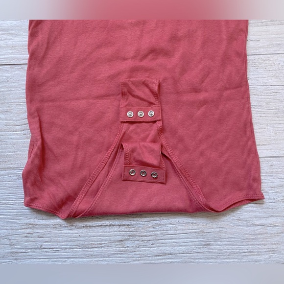 NWOT Small pink body suit - Picture 3 of 4
